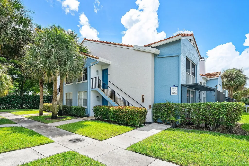 3237 Clint Moore Road Boca Raton FL 33496