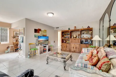 51 Ventnor C Deerfield Beach FL 33442