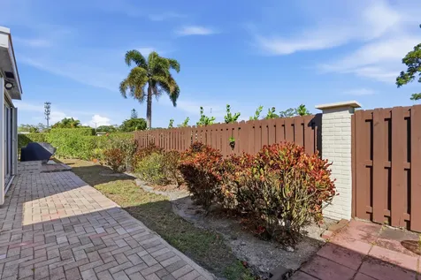 4330 Lucerne Villas Lane Lake Worth FL 33467