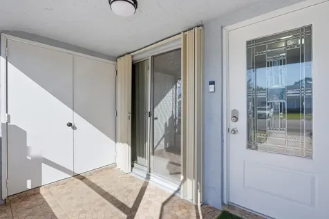 4330 Lucerne Villas Lane Lake Worth FL 33467