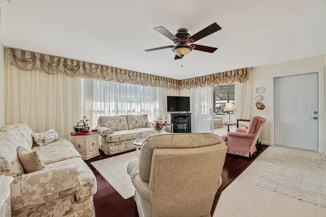 7206 W Oakridge Circle Lake Worth FL 33462