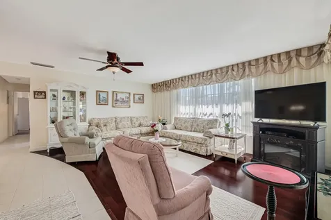7206 W Oakridge Circle Lake Worth FL 33462