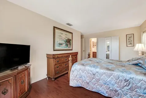 7206 W Oakridge Circle Lake Worth FL 33462