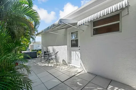 7206 W Oakridge Circle Lake Worth FL 33462
