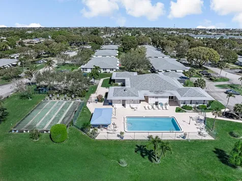 7206 W Oakridge Circle Lake Worth FL 33462