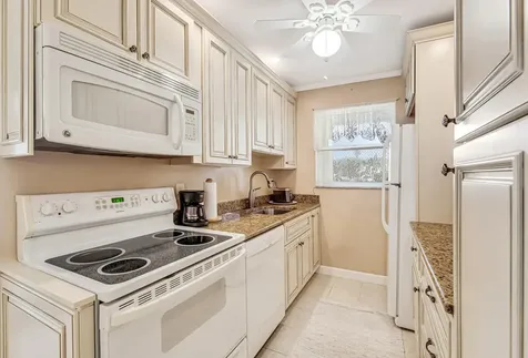 7206 W Oakridge Circle Lake Worth FL 33462