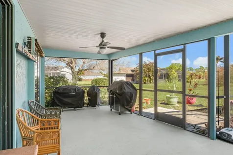 2621 Se Delong Road Port Saint Lucie FL 34952