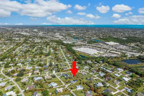 2621 Se Delong Road Port Saint Lucie FL 34952