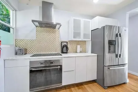 11 SW 4th Street Delray Beach FL 33444