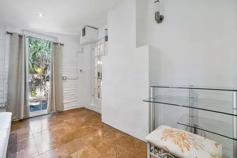 11 SW 4th Street Delray Beach FL 33444