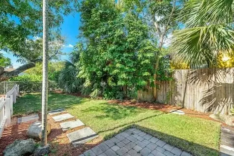11 SW 4th Street Delray Beach FL 33444