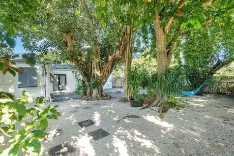 11 SW 4th Street Delray Beach FL 33444