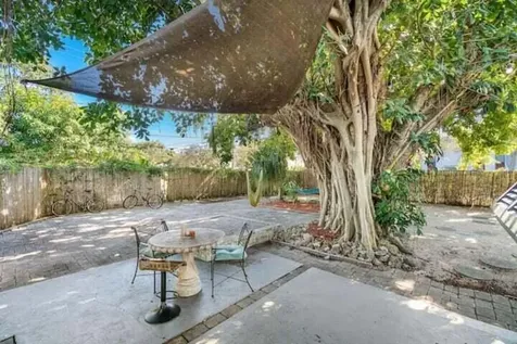 11 SW 4th Street Delray Beach FL 33444
