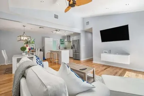 11 SW 4th Street Delray Beach FL 33444
