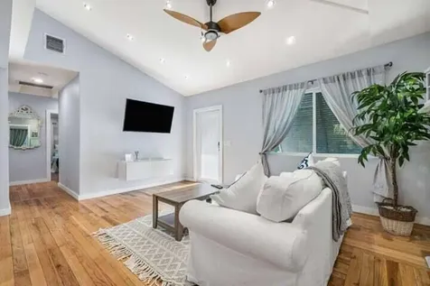 11 SW 4th Street Delray Beach FL 33444