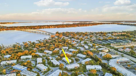 2929 Se Ocean Boulevard Stuart FL 34996