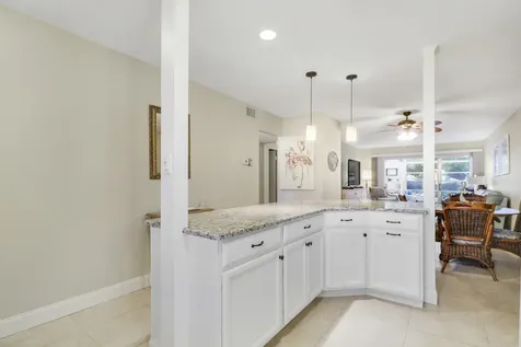 2929 Se Ocean Boulevard Stuart FL 34996