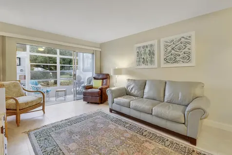 2929 Se Ocean Boulevard Stuart FL 34996
