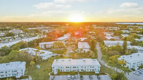 2929 Se Ocean Boulevard Stuart FL 34996