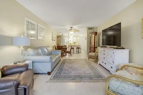 2929 Se Ocean Boulevard Stuart FL 34996
