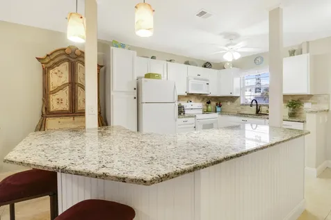 2929 Se Ocean Boulevard Stuart FL 34996