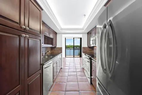 899 Jeffery Street Boca Raton FL 33487