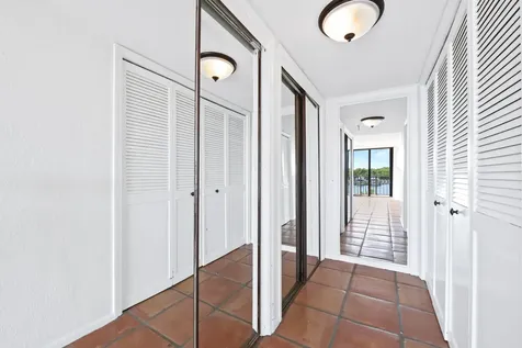 899 Jeffery Street Boca Raton FL 33487