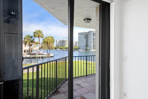 899 Jeffery Street Boca Raton FL 33487