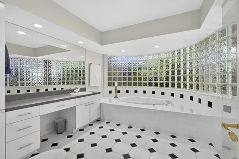 5564 Whirlaway Road Palm Beach Gardens FL 33418