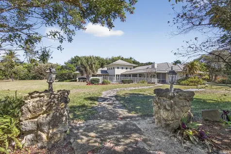 5564 Whirlaway Road Palm Beach Gardens FL 33418