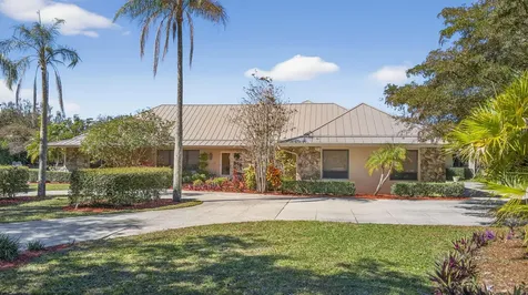 5564 Whirlaway Road Palm Beach Gardens FL 33418