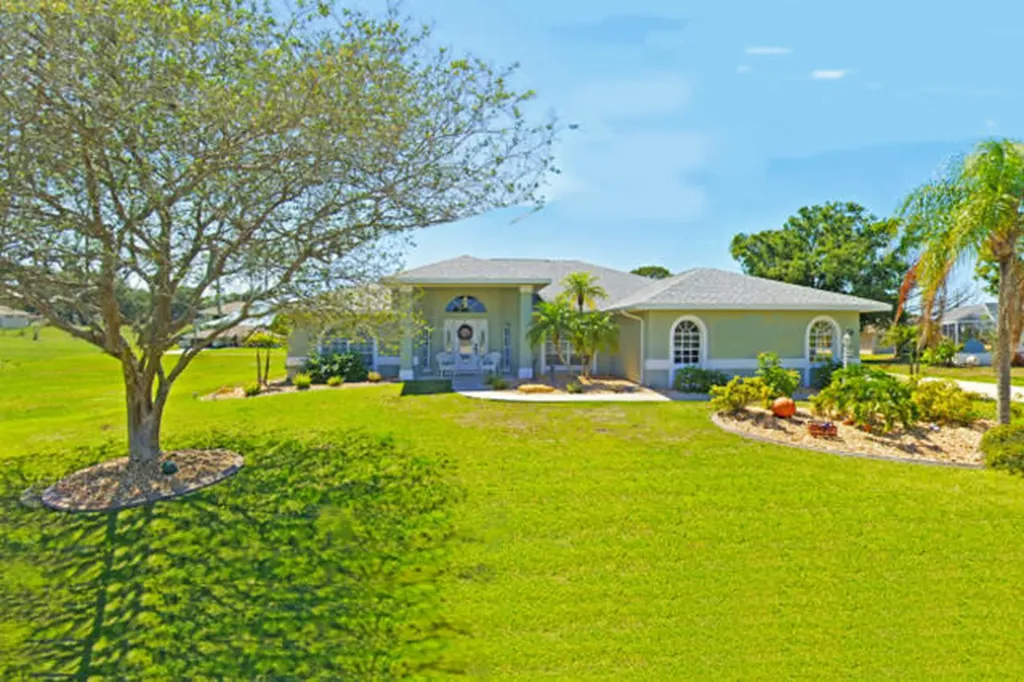 424 Holly Drive Sebring FL 33876