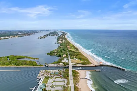 7676 Kings Ride Boynton Beach FL 33436