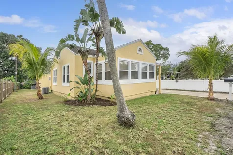 608 El Vedado West Palm Beach FL 33405