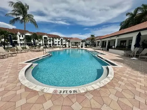 401 Villa Circle Boynton Beach FL 33435