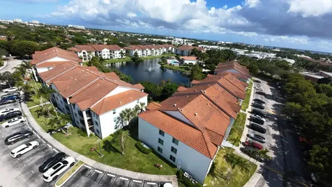 401 Villa Circle Boynton Beach FL 33435