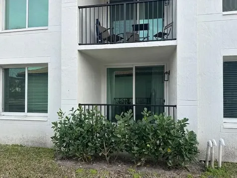 401 Villa Circle Boynton Beach FL 33435