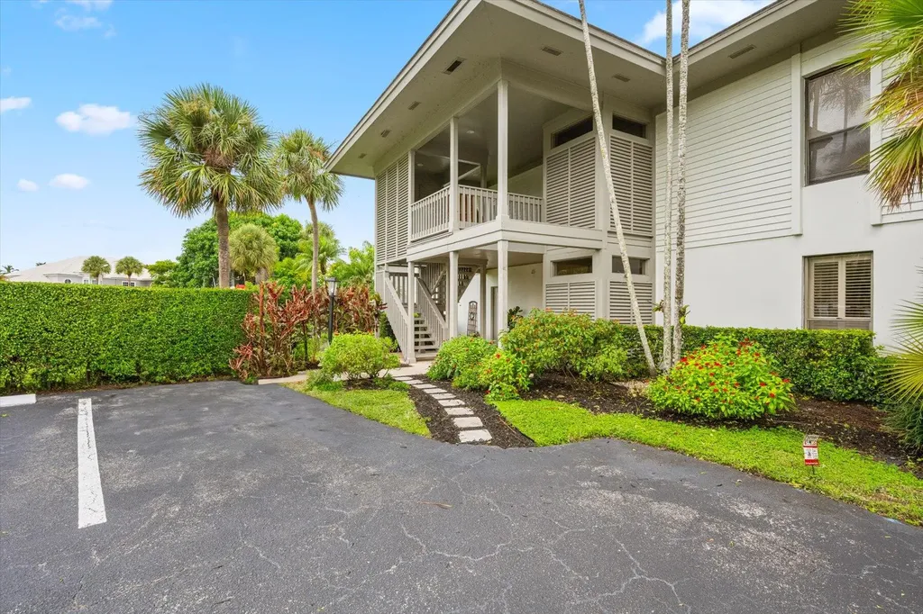 11842 Pebblewood Drive Wellington FL 33414