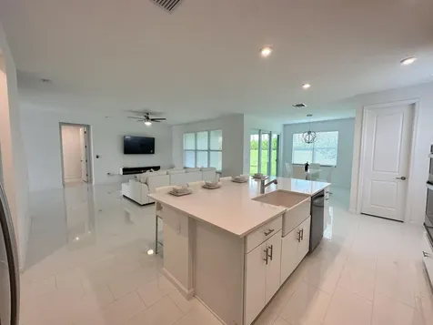10710 SW Hensley Street Port Saint Lucie FL 34987