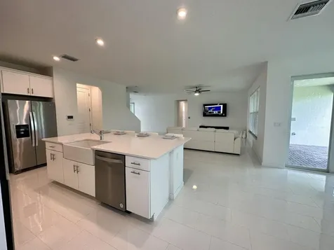 10710 SW Hensley Street Port Saint Lucie FL 34987