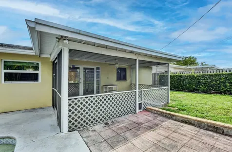 4163 NW 2nd Court Boca Raton FL 33431