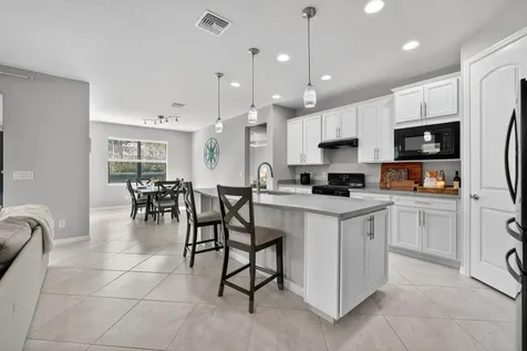 540 Se Monet Drive Port Saint Lucie FL 34984