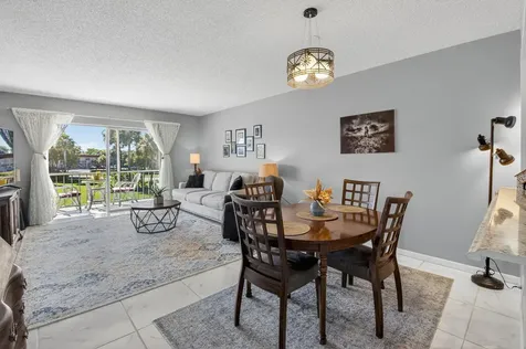 33 Abbey Lane Delray Beach FL 33446