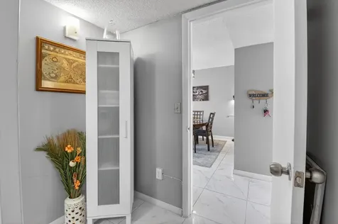33 Abbey Lane Delray Beach FL 33446