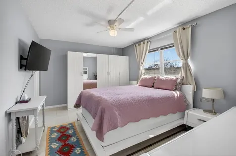 33 Abbey Lane Delray Beach FL 33446