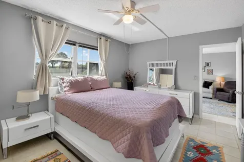 33 Abbey Lane Delray Beach FL 33446