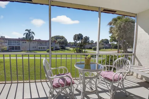 33 Abbey Lane Delray Beach FL 33446