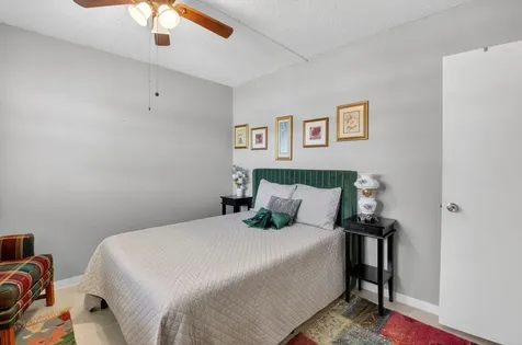 33 Abbey Lane Delray Beach FL 33446