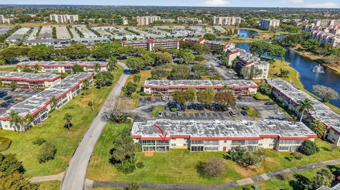 33 Abbey Lane Delray Beach FL 33446