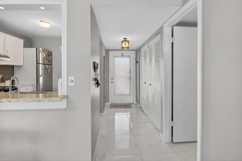 33 Abbey Lane Delray Beach FL 33446
